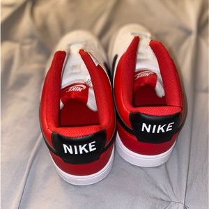 mens nike shoes / red and white/ size 9.5 US / never worn